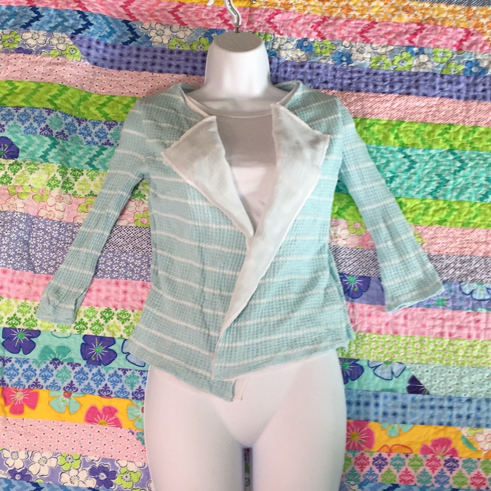 Kids sweater 🦄3 for $15 🦄